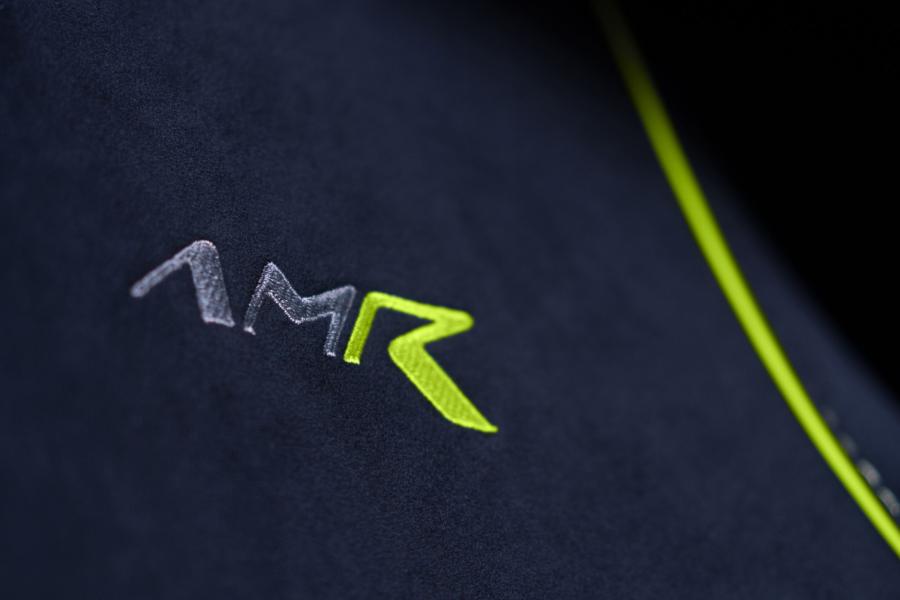 Логотип Aston Martin Rapide AMR 2017 года  (фото 23 из 32)